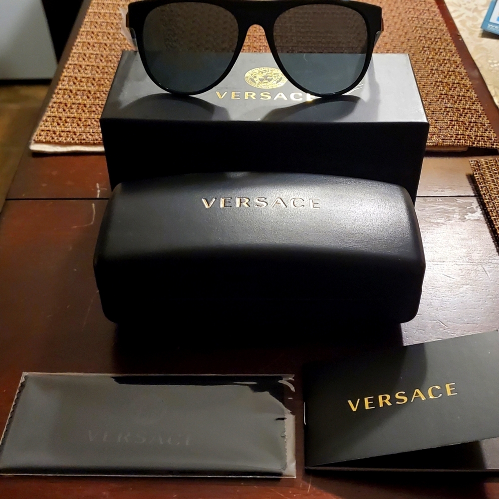 Versace Sunglasses Unisex NwB !!Weekend Sale!!